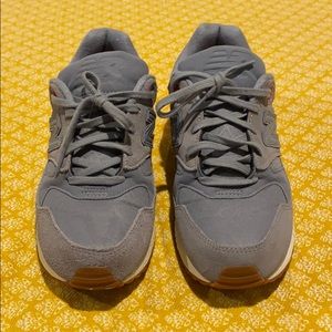 New Balance Retro Sneakers